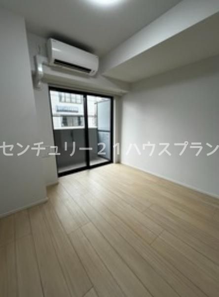 �y�����E���r���O�z�@