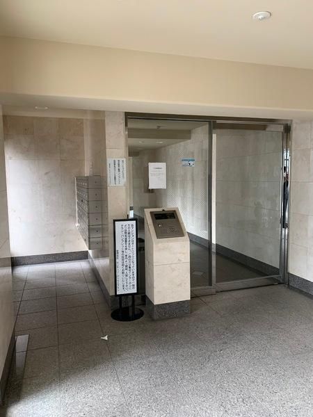 �y�G���g�����X�z�@