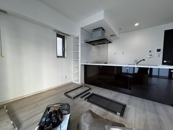 �y�����E���r���O�z�@