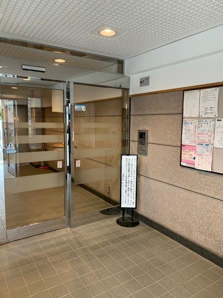 �y�G���g�����X�z�@