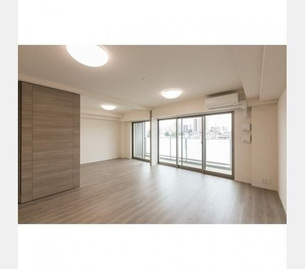 �y�����E���r���O�z�@