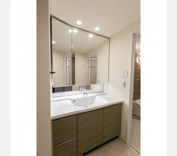 �y���ʏ��z�@