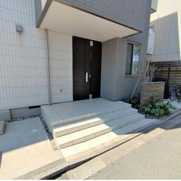 �y�G���g�����X�z�@