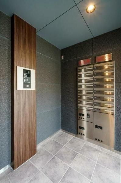 �y�G���g�����X�z�@