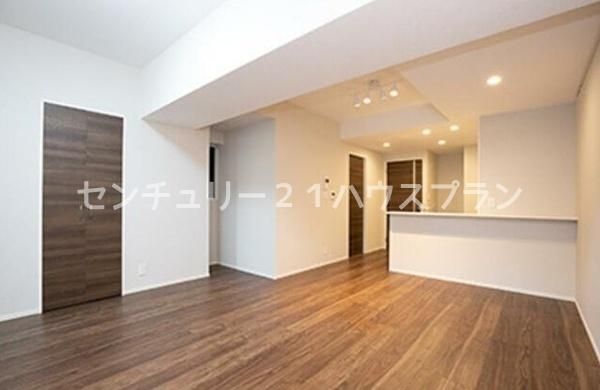 �y�����E���r���O�z�@